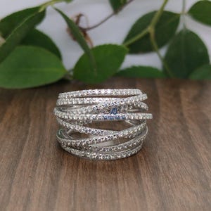 Intertwined Cross Over Ring, Round Cut Moissanite Diamond Criss-Cross Wide Ring, Women&#39;s Party Wear Ring, 925 Silver Wedding Engagement Ring