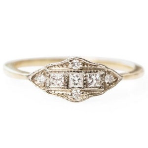 Bague de style vintage Art déco, princesse délicate et bague minimaliste en diamants moissanite ronds, bague en or jaune 14 carats de style navette horizontale