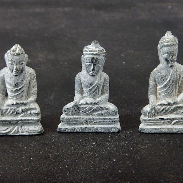 Carved Stone Buddha - Small Buddha icons - Bhumisparsha mudra - The Second Dhyani Buddha Akshobhya - RG103