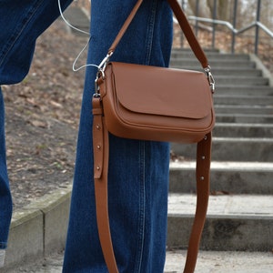 Classic Style Leather Shoulder Bag, Box Handbag, Natural Leather Caramel, Handmade, Crossbody Bag, Shoulder Flap Bag, Genuine Leather, Gift