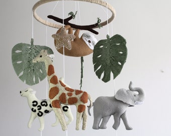 Baby mobile safari, jungle cot mobile, crib mobile with African felt animals elephant, cheetah, sloth and giraffe, safari baby gift