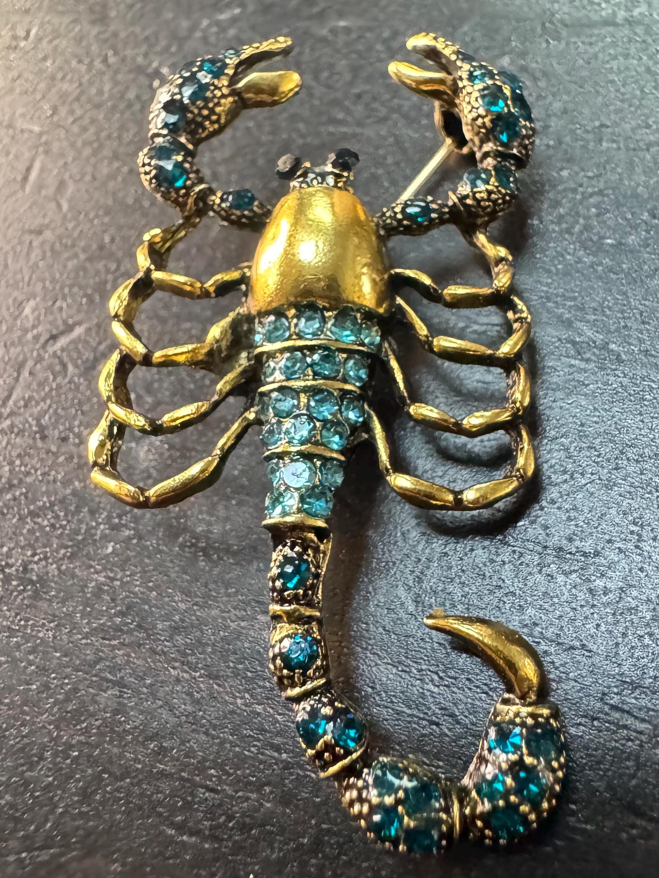 Vintage Blue Scorpion Antique Gold Tone Crystals Rhinestone Brooch