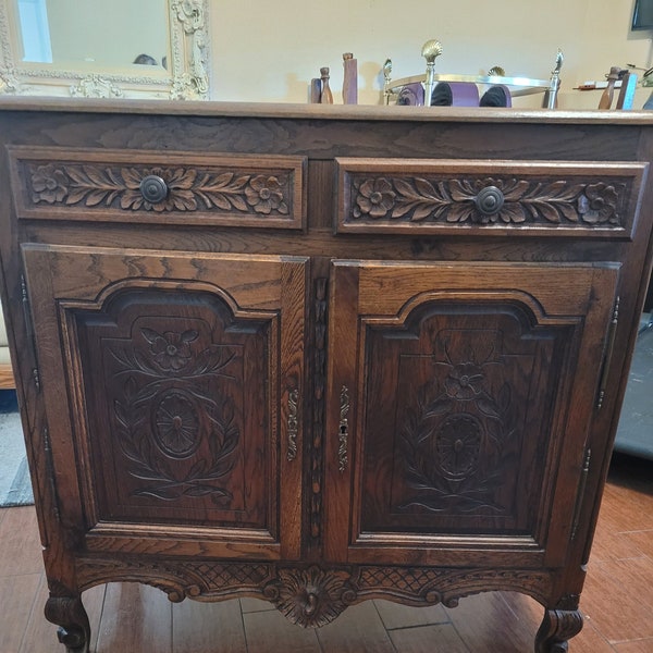 Antique Carved Sideboard/ Buffet