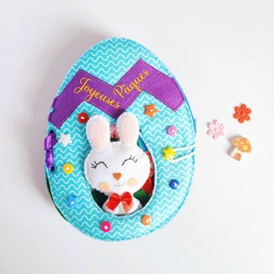 Petit lapin et les oeufs de Pâques, livre tranquille. Easter QuietBook. Jouets d'éveil et sensoriel Montessori