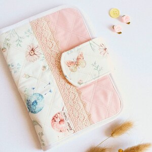 Protège carnet de santé bébé personnalisable "butterfly"