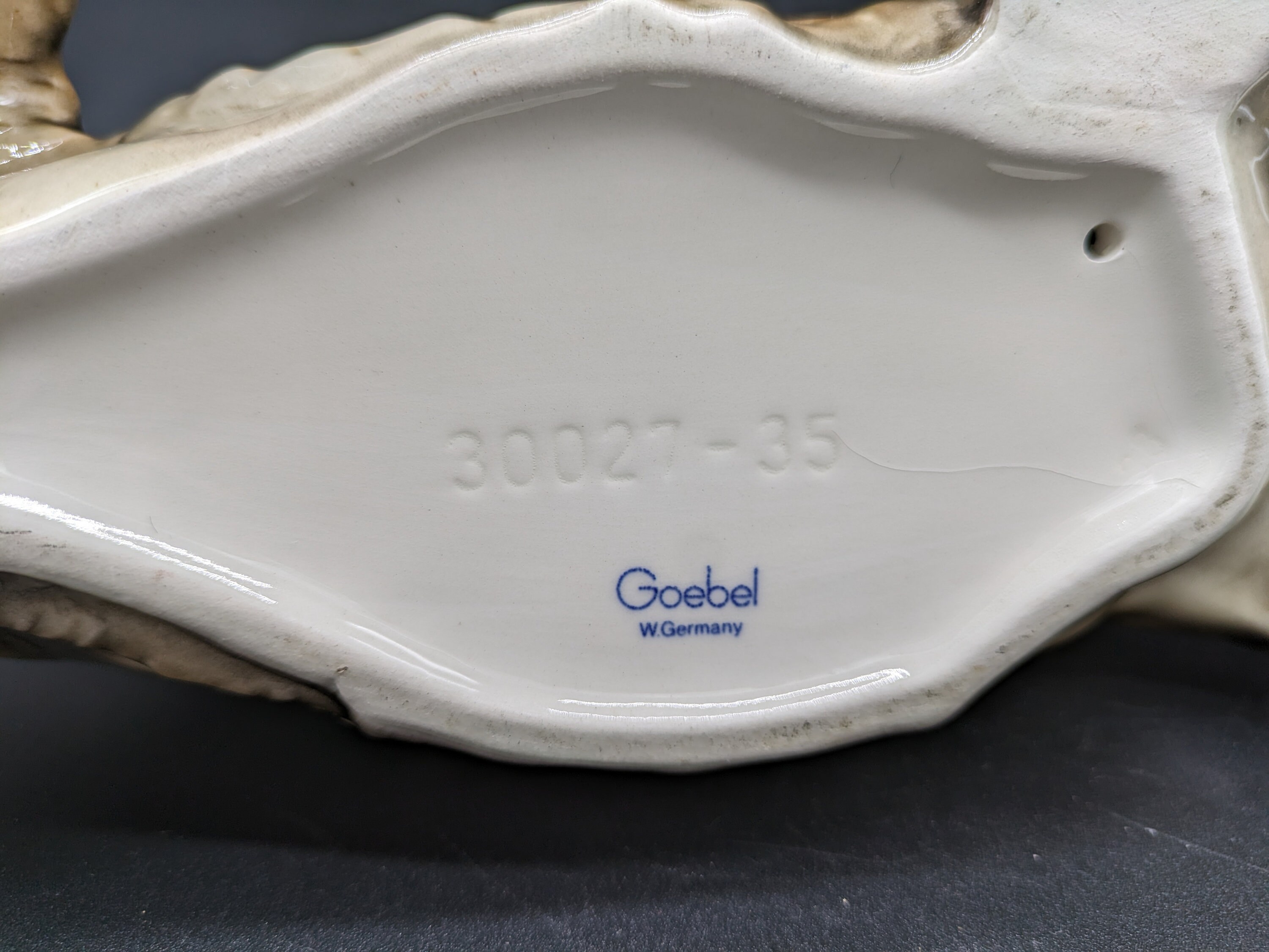 ゲーベル シェパード ドッグ 30027-35 置物 磁器 西ドイツ アート