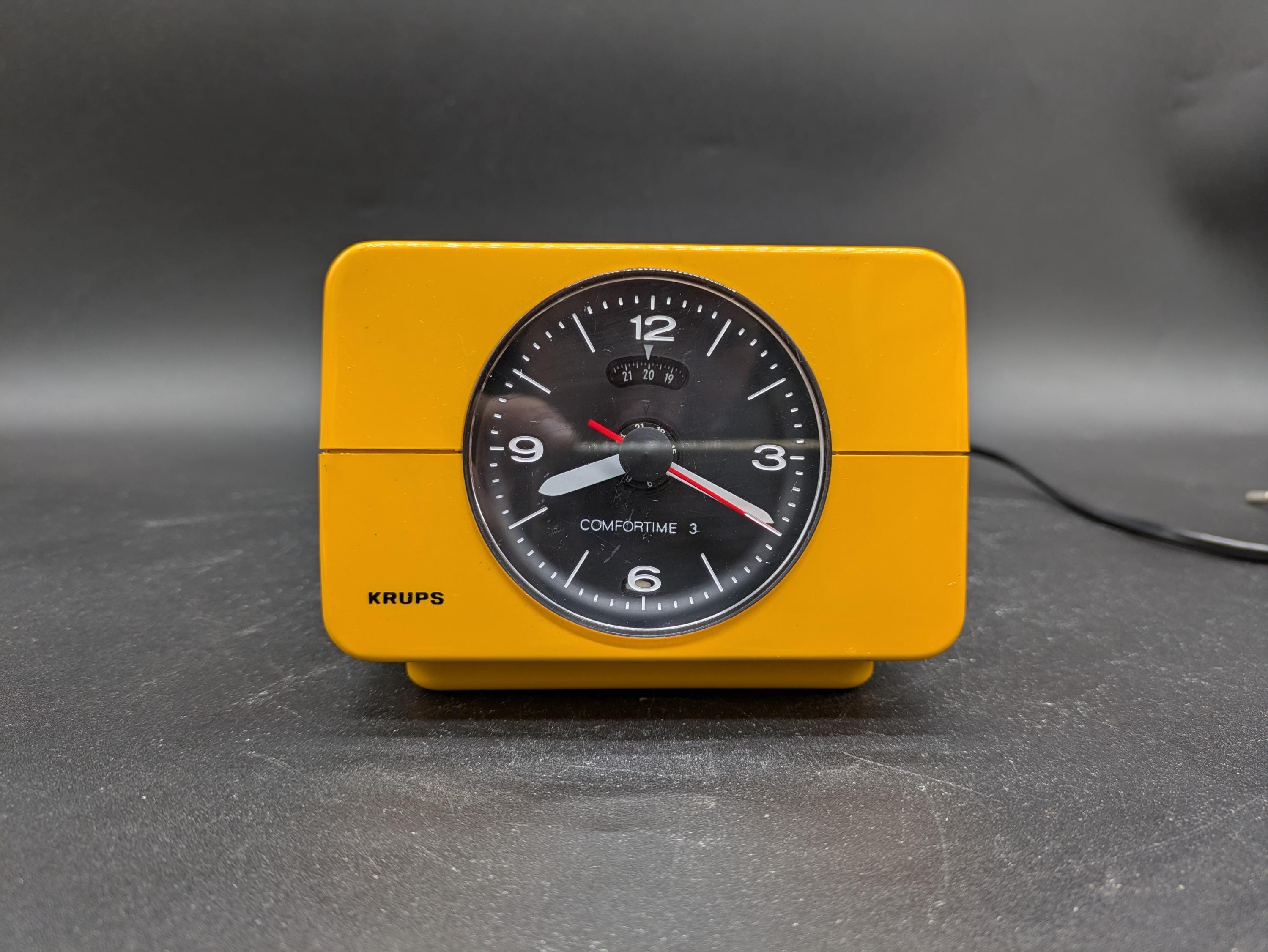 Krups 672 Alarm Clock Comfortime 3 Push Me Yellow POP Art Space