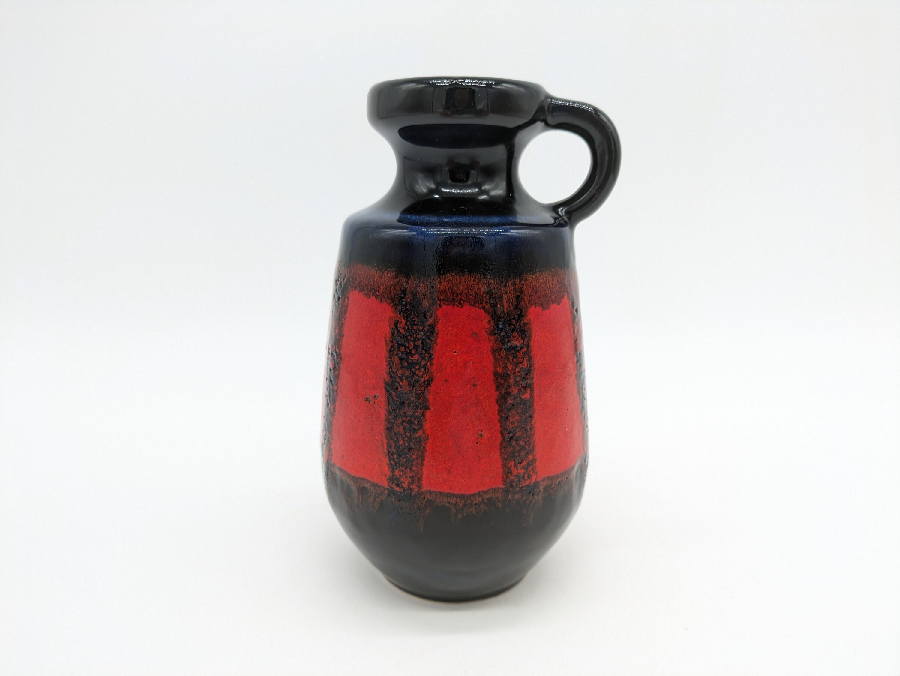 Jasba ビンテージ 陶器 花瓶 レリーフ模様 赤×黒 フラワーベース Jasba ビンテージ 陶器 花瓶 レリーフ模様 赤×黒 フラワーベース