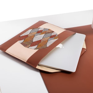 Custodia in pelle per Macbook / Custodia imbottita per laptop di Premium Leathers / per Macbook da 13-14-15-16 pollici