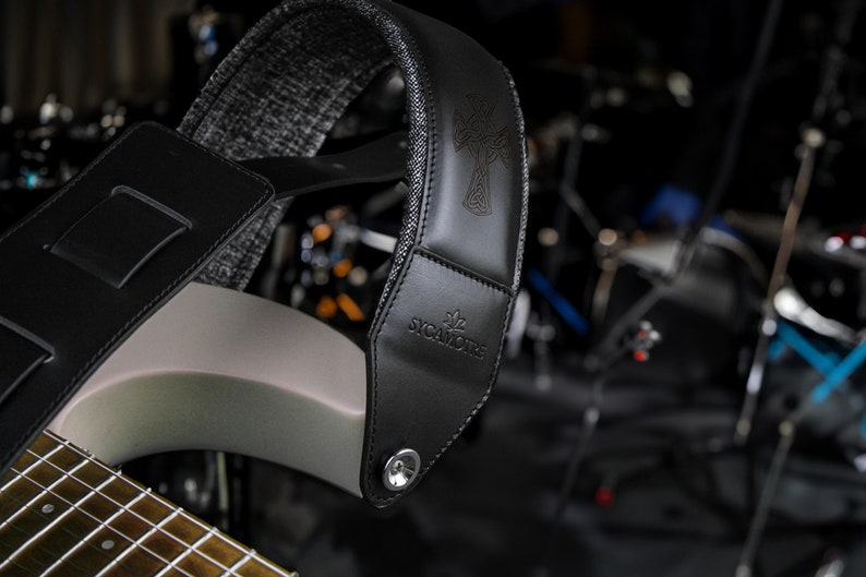 Leather Guitar Strap for Guitar Lovers, Personalized Guitarist Gift, Comfortable and Adjustable Guitar Strap, Graduation Gift 1- Black