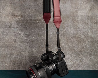 Personalized Leather Camera Strap - Christmas Gift for Photographers and Travelers - DSLR Camera Strap