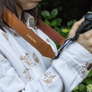 Premium Leather Camera Strap, Personalized DSLR Camera Strap, Custom Shoulder Strap 2- Chestnut