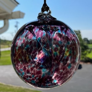 Hand Blown Glass Suncatcher, Friendship, Witch Ball, X-Large Hand-blown Art Glass Window Ornament 6&quot; Voilet Witches Ball #53