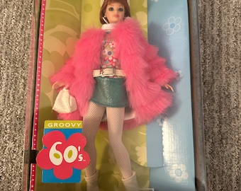 Mattel Groovy 60s Barbie Doll 2000 Vintage NRFB 20th Century