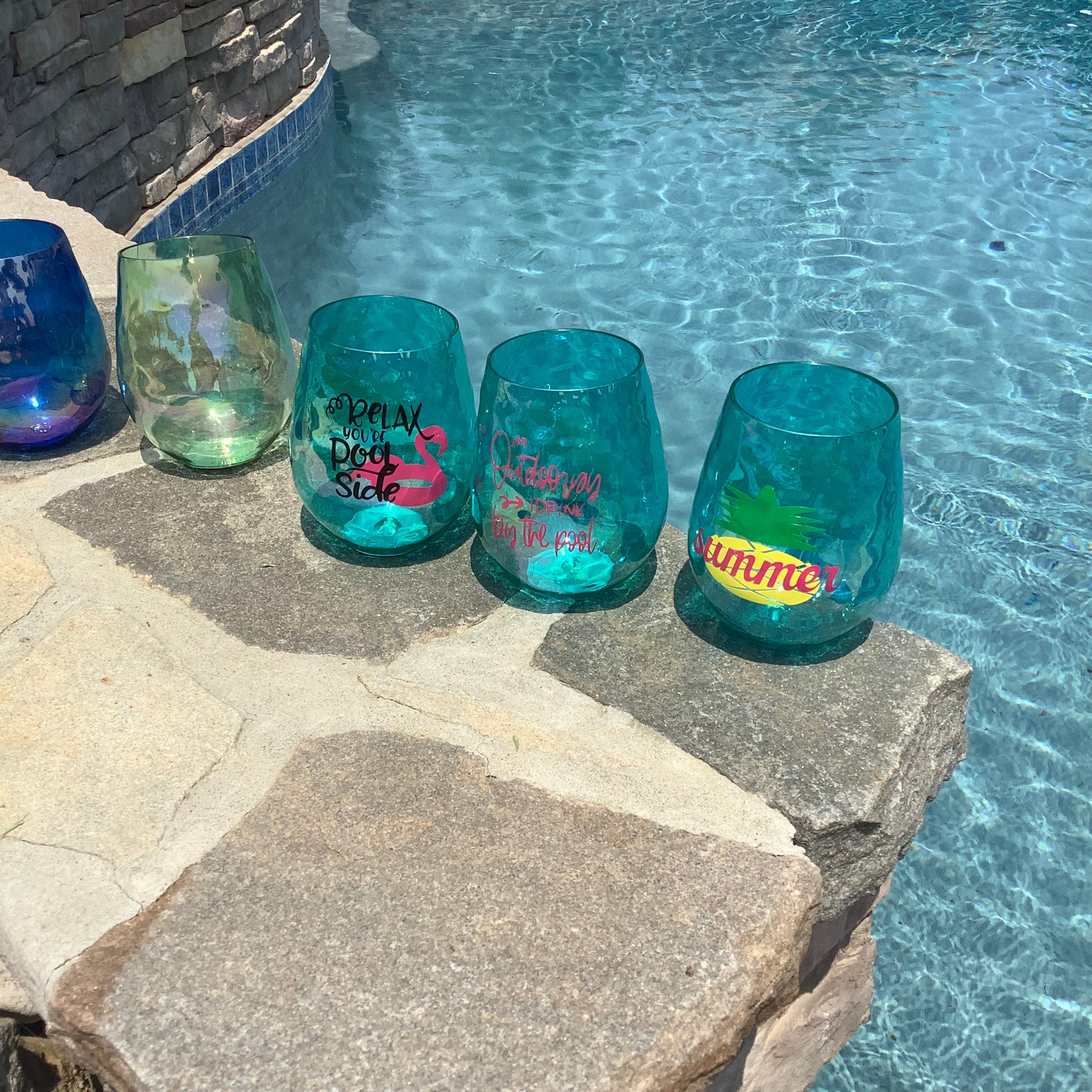 Best Wine Glasses For the Pool and Summer