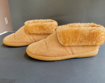 Lamo Classic Australian Merino Sheepskin Slippers shoes, fur slippers,Genuine sheepskin,quality slippers, Size 8