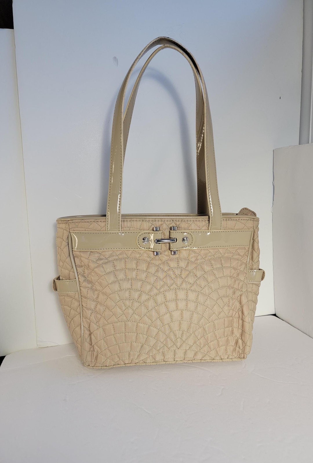 Quilted Zipper Bag Beige -Lg main image 1