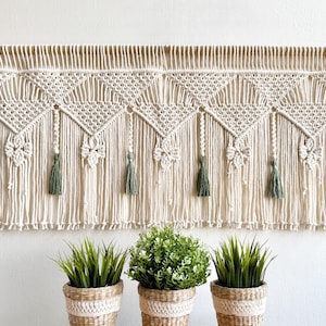 Makramee-Fensterblende, Boho-Quastengardine, Kopfteildekoration, Türdekoration, Botanische Wandkunst