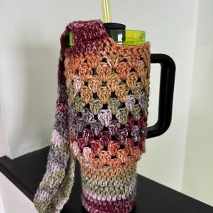 Crochet Pattern for Granny Stitch Stanley Cup Carrier | 40oz Tumbler Crossbody Pattern