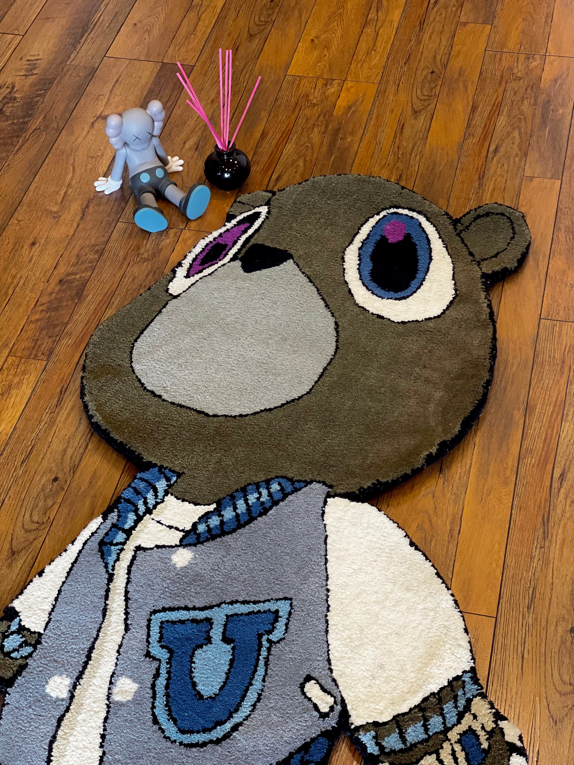 YE GRADUATION BEAR Rug / Hand-tufted / Homemade / Home-decor/ - Etsy UK