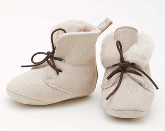 Callizio Genuine Leather Baby Booties Unisex Crib Shoes Lace-up Sof Sole Toddler Footwear with Fur Insole New Born Warm Child Shoes