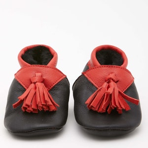 Callizio Unisex Cuero genuino Zapatos de bebé Botines para bebés Botines Accesorio de borla Mocasines para niños Calzado Mocasines Zapatos de cuna Slip-on Rojo