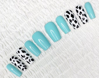 Press-On Nail Set, Turquoise and White Color, Cow Print Detailing, Glossy