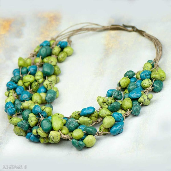 Collier howlite vert et turquoise, collier tressé, collier en lin, collier en pierre, collier en fils, collier de style boho, Etna