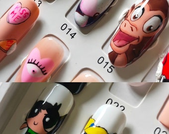 Personalized press-on nails with very large decorations