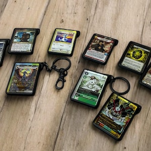 Mini-Sammelkartenspiel-Schlüsselanhänger - Anpassbare, halbgroße Standardkarten-Schlüsselanhänger für mehrere Spiele