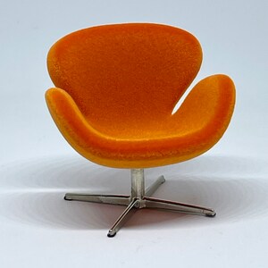 Arne Jacobsen miniature Swan chair