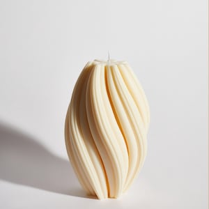 Centrestage Swirl - Decorative Candle