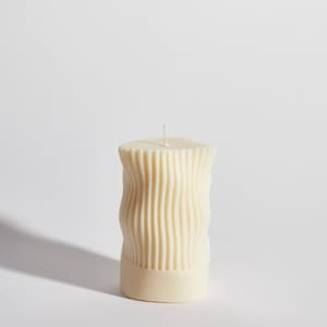 Wavy Pillar - Decorative Candle