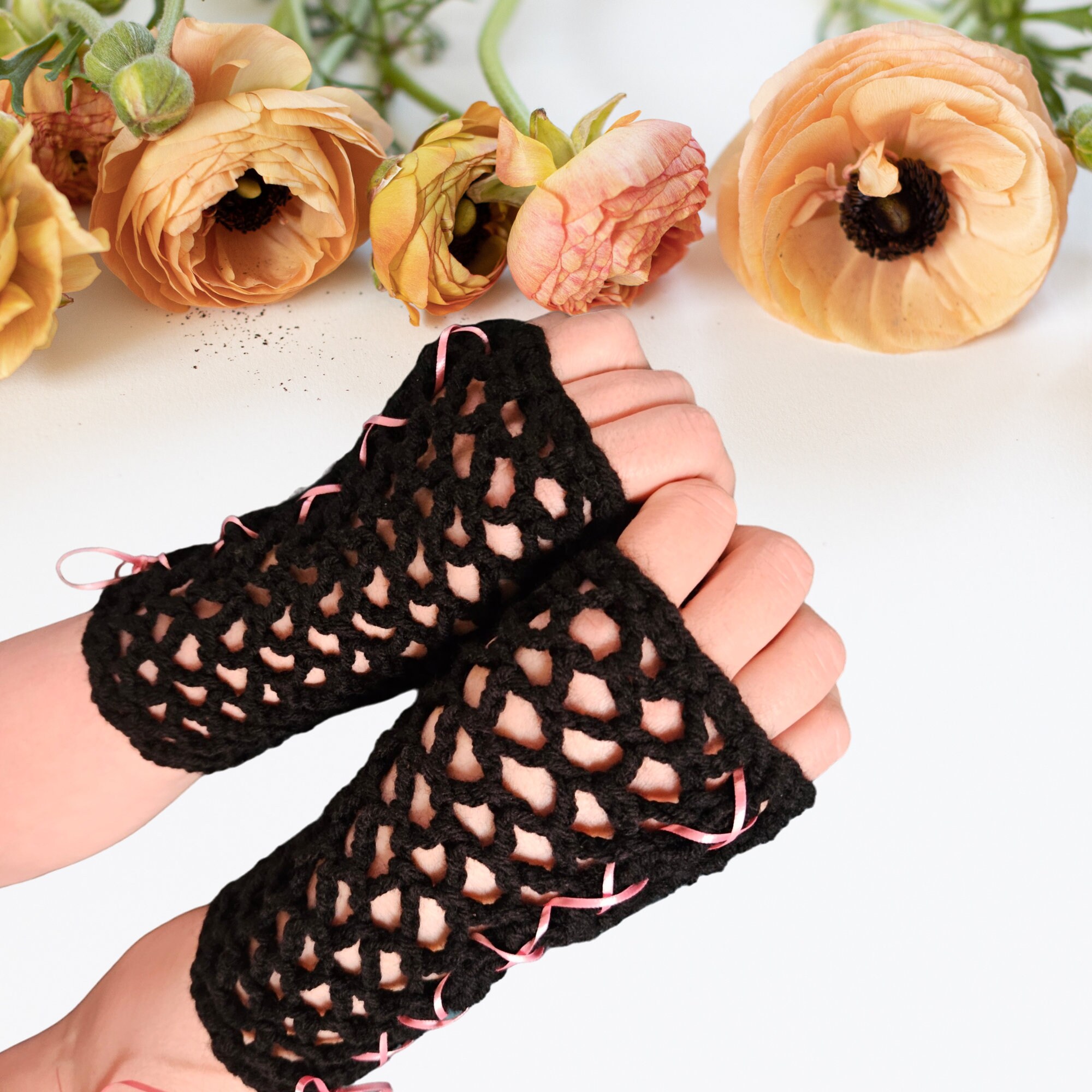 Crochet Fishnet Fingerless Gloves Pattern for Beginners | 3 Sizes ...