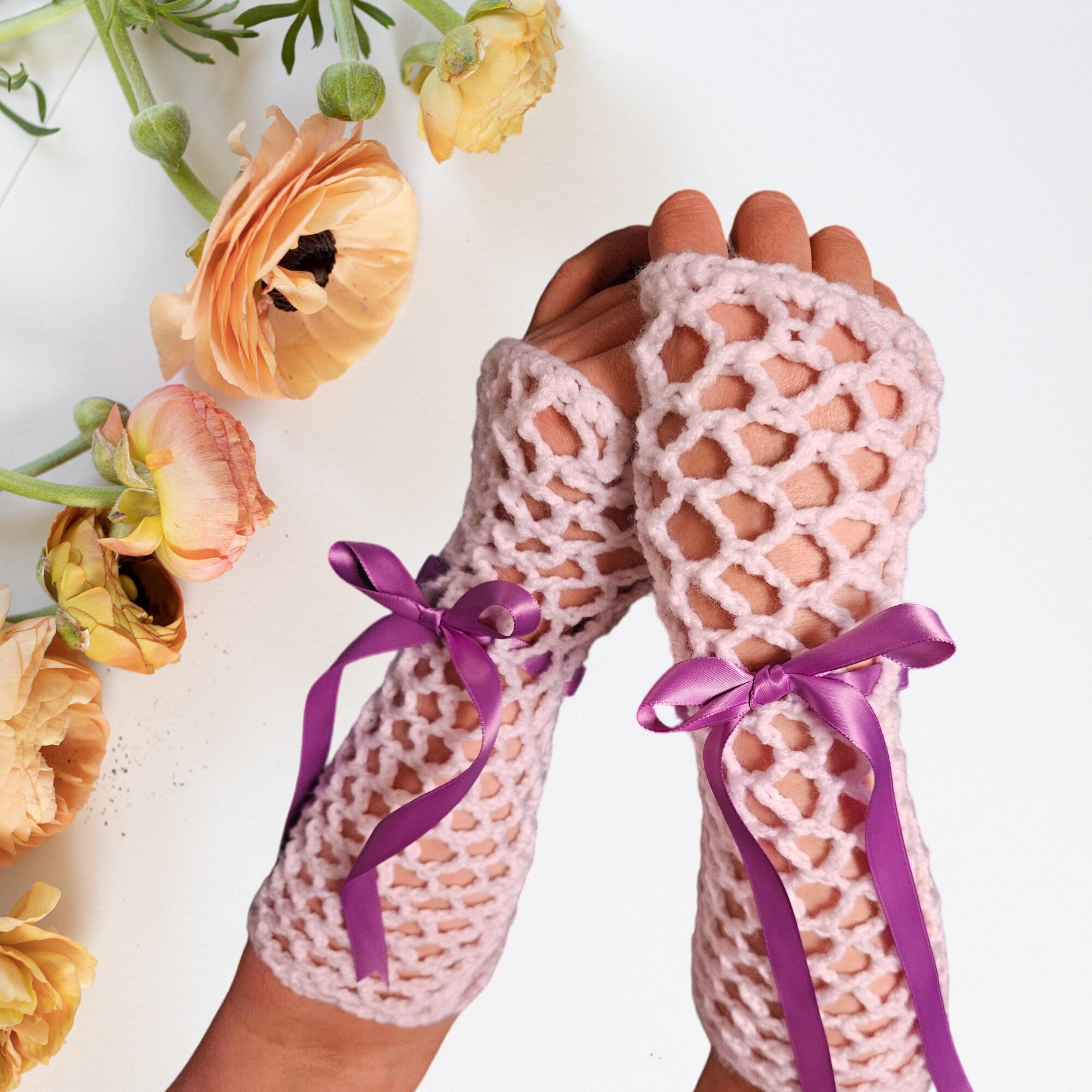 Crochet Fishnet Fingerless Gloves Pattern for Beginners | 3 Sizes ...