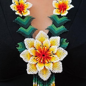 Collar de jardín / Collar africano con juego de aretes / Joyas tribales Massai en capas para mujeres / Joyas tradicionales coloridas para ella