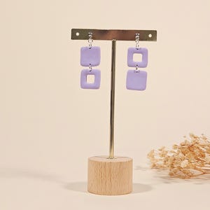 Lila geometrische oorbellen van polymeerklei: lichtgewicht hangsieraden