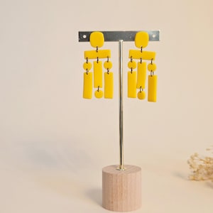 Heldergele geometrische kroonluchteroorbellen – Handgemaakte statementoorbellen van polymeerklei – Gedurfde retro-sieraden