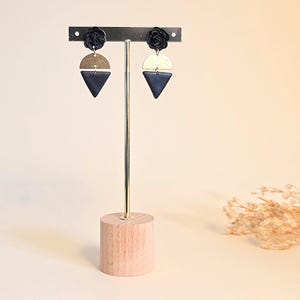 Zwarte roos en geometrische oorbellen | Handgemaakte kleurrijke hangoorbellen | Lichtgewicht statement-sieraden