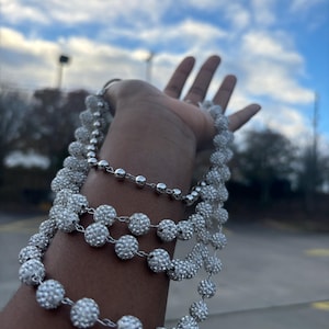 Cadena de perlas y diamantes de imitación de 4 capas