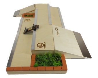 Woodon Fingerboard plaza Platform W. Fingerboard Obstacles