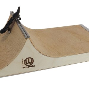 Fingerboard double ramp. Fingerboard ramps and fingerboard obstacles manufacturer