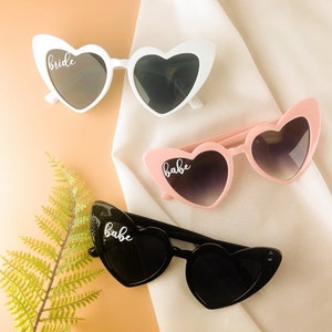 Bachelorette Party Sunglasses Bride Sunglasses Retro Heart - Etsy