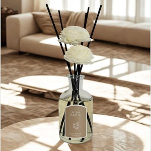 Aloha Kakou Diffuser with Sola Flowers, Luxury Tropical Home Fragrance Gift, Grapefruit Pineapple & Jasmine Scent
