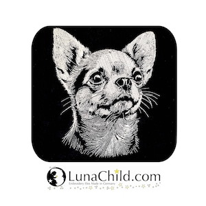 Op de afbeelding: Zwart-wit borduurontwerp van een chihuahua met een witte achtergrond. Het ontwerp is voor borduurmachines en is beschikbaar om te downloaden.