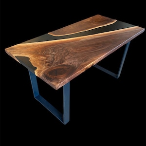 Individueller Epoxy Resin River Schreibtisch - Handgefertigter Schreibtisch - Individueller Live Edge Tisch - Moderne Büromöbel - Made-to-Order in den USA