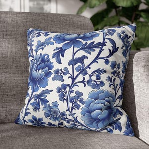 Blue and White Floral Pillow, China Blue, Chinoiserie, Pillow Case, Blue Pillow, Blue and White, Floral Pillow, Throw Pillow, 18 inch,