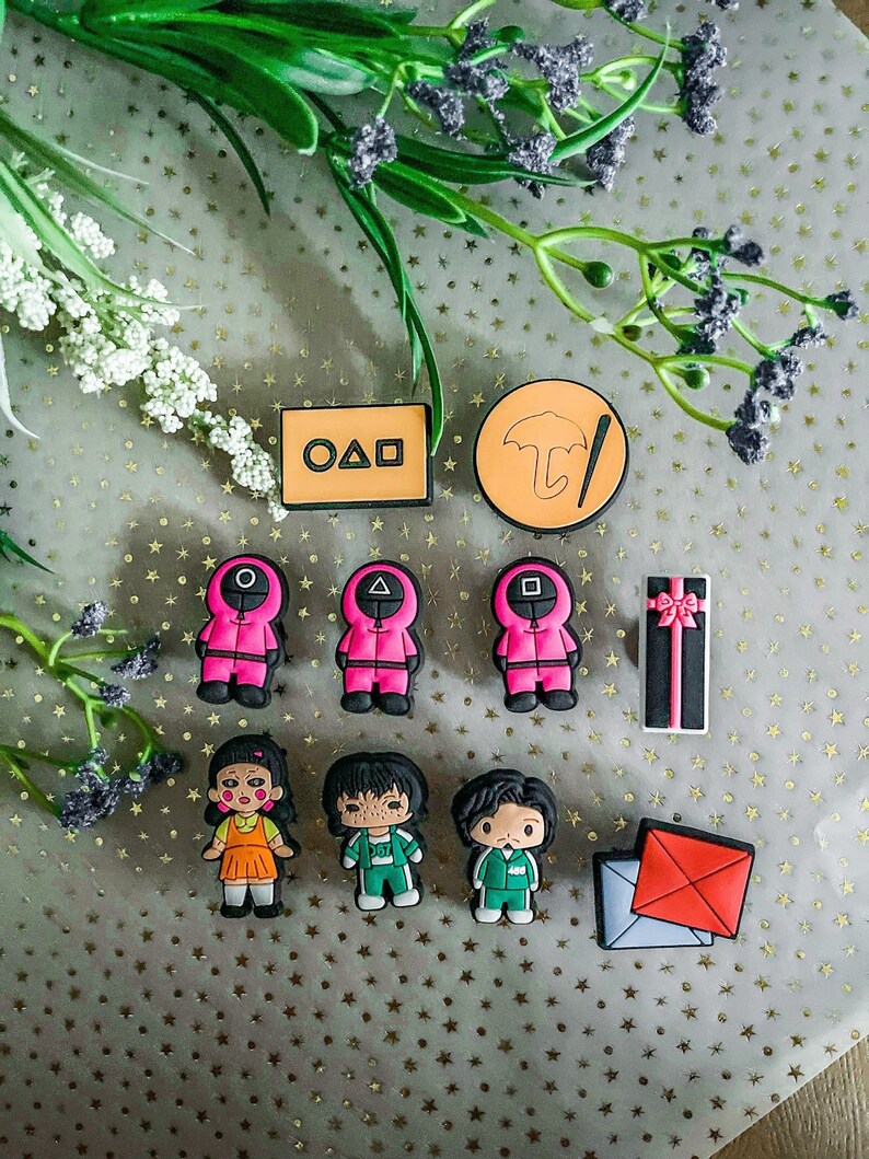 squid game croc charms