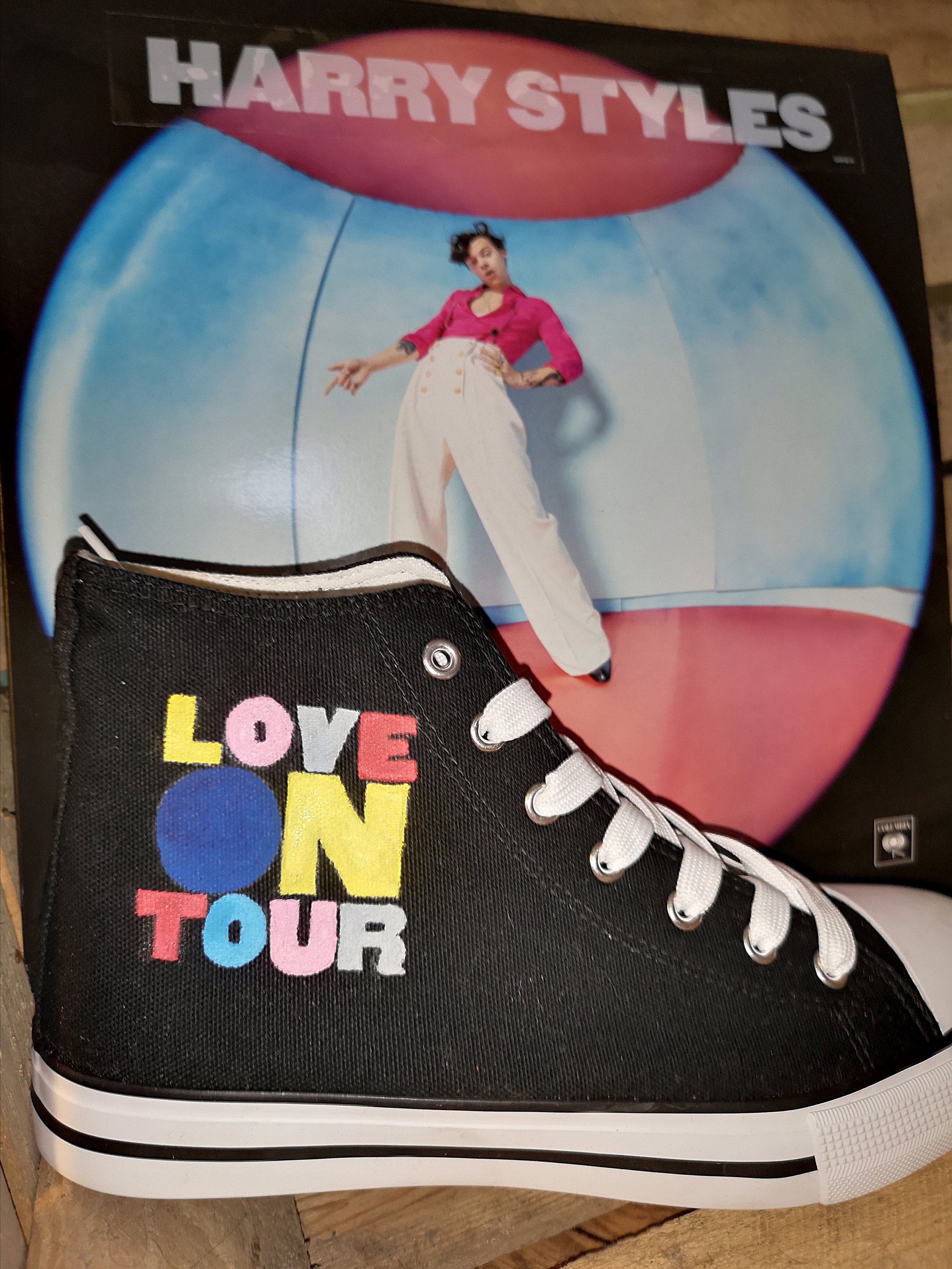 converse harry styles love on tour