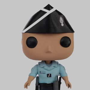 Funcops op maat met zomeruniform van de Franse Gendarmerie